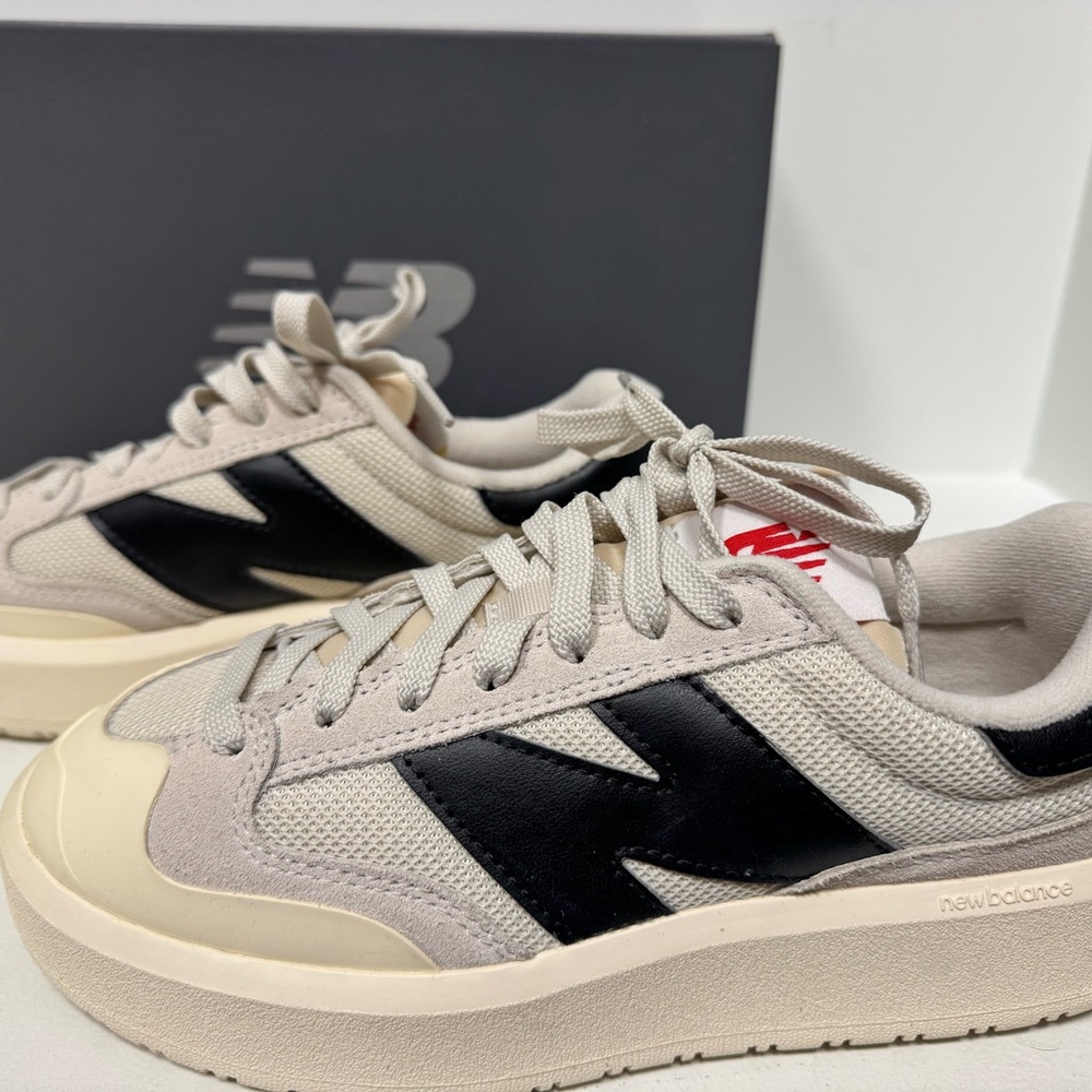 New Balance Cream and Black Casual Sneakers